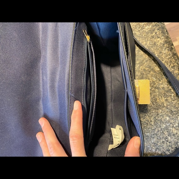 Purse - Picture 3 of 3